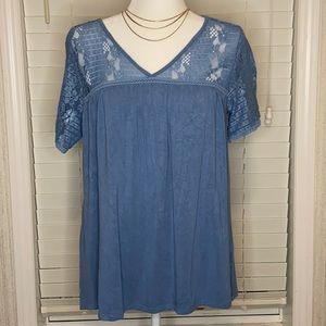 Lee Lacey Flowy VNeck Top